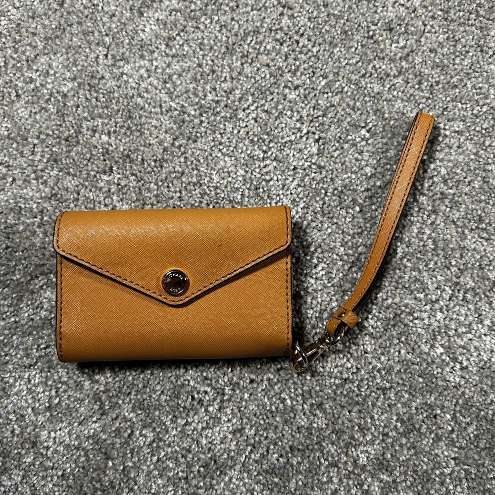 Michael Kors Saffiano‎ Leather Smartphone Wristlet Wallet Tan Envelope Trifold